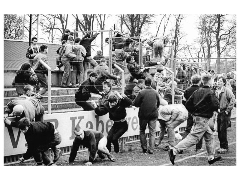 Violențe între suporteri la Luton-Millwall