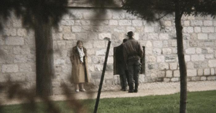 Puțini știu ce s-a întâmplat cu trupurile Ceaușeștilor după execuție