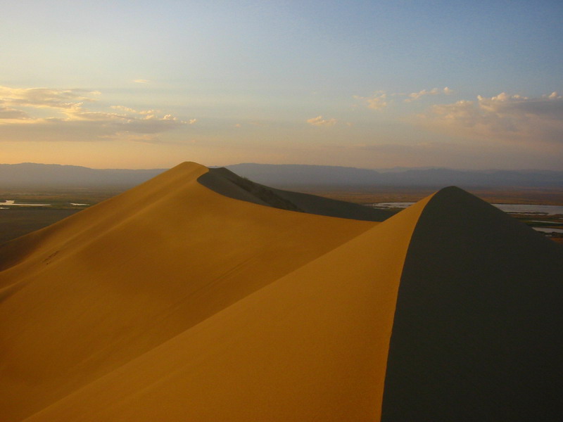 Singing sand